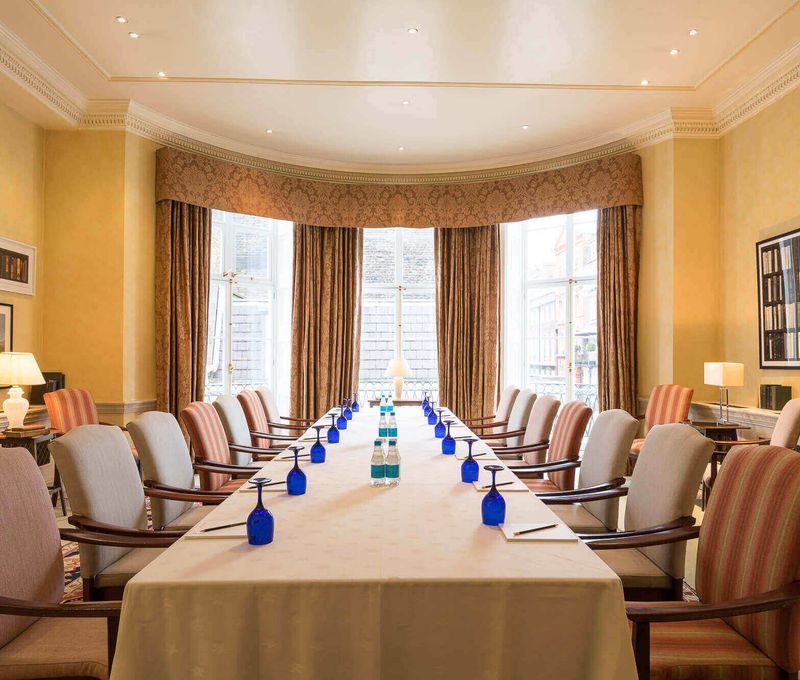 42 Berkeley Square, Greater London - Image 12