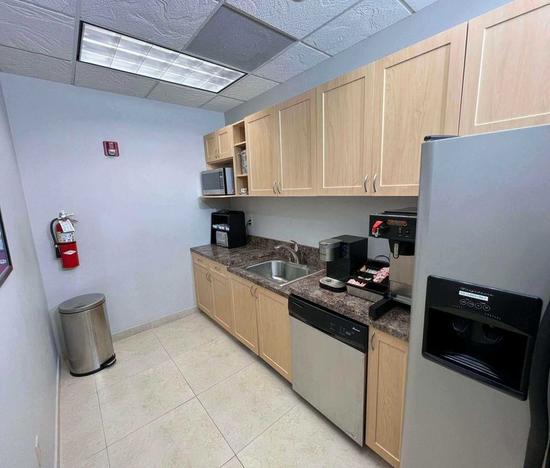 2385 Nw Executive Center Dr, Boca Raton - Image 5