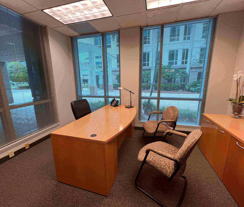 2385 Nw Executive Center Dr, Boca Raton - Image 2