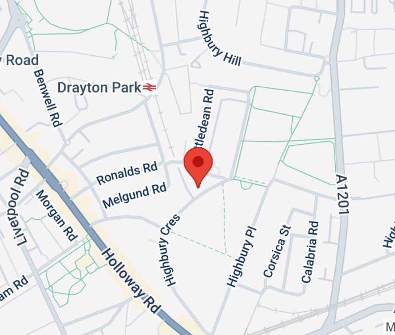 24 Highbury Crescent, Greater London - Image 8
