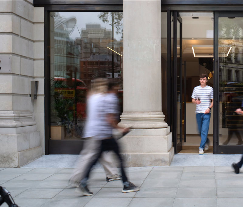 52 Grosvenor Gardens, Greater London - Image 6