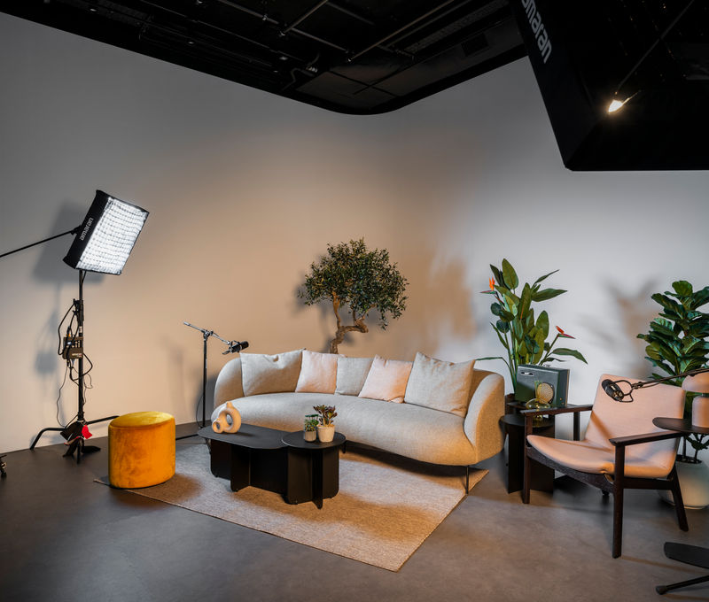 22 Ash Ave, London - Image 9