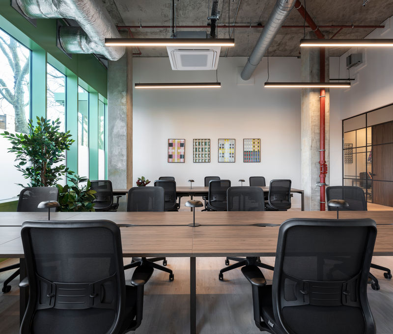 22 Ash Ave, London - Image 1
