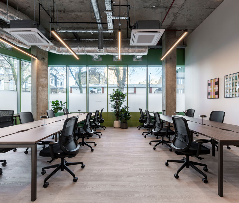 22 Ash Ave, London - Image 2