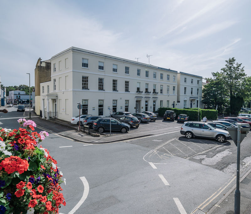 29 Cambray Place, Gloucestershire - Image 9