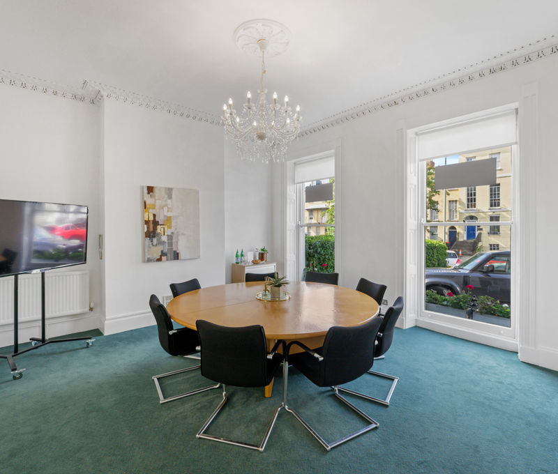29 Cambray Place, Gloucestershire - Image 1
