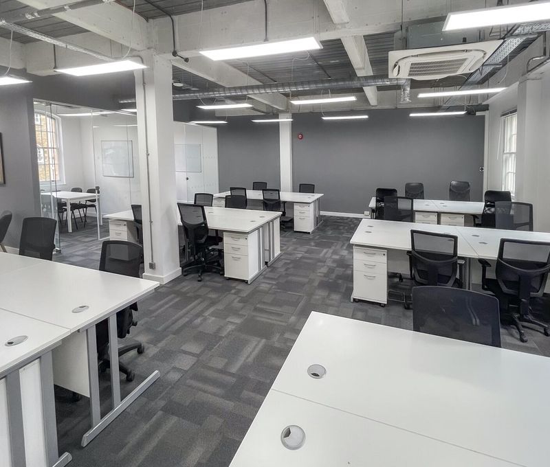 2 Bath Place, Greater London - Image 7
