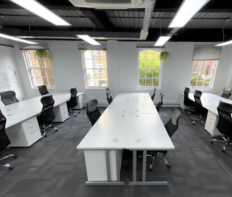 2 Bath Place, Greater London - Image 3