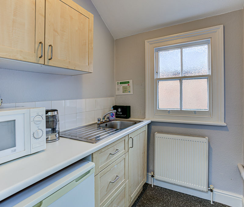 42 Watling Street 42 Watling Street, Radlett Herts - Image 4