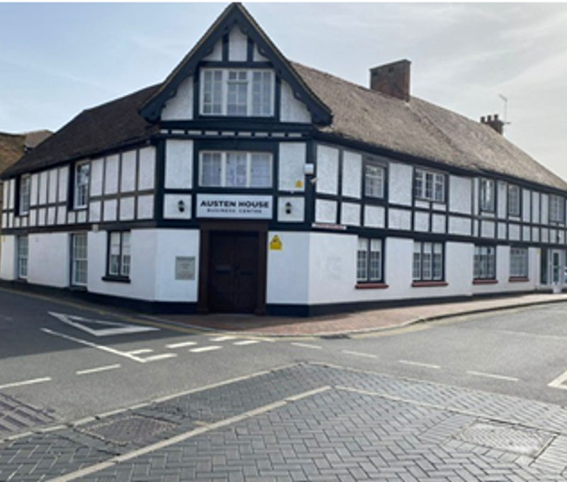 2 High Street, Great Bookham Leatherhead - Image 6