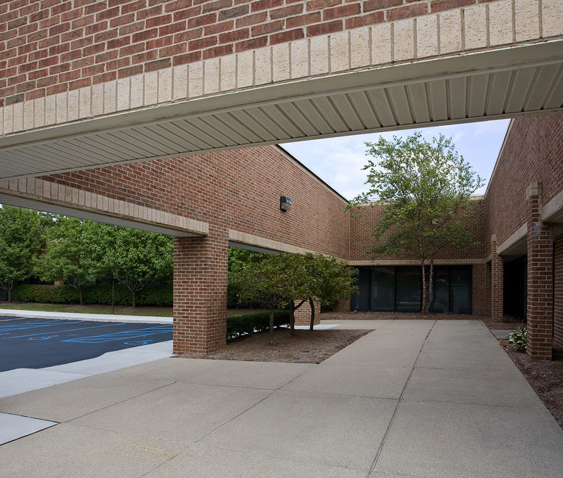 39111 Six Mile Rd, Livonia - Image 14