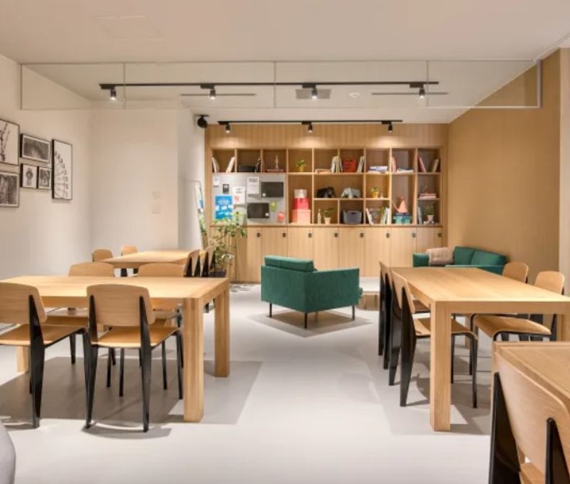 252 Ratchadaphisek Road Huay Kwang District, Bangkok - Image 2