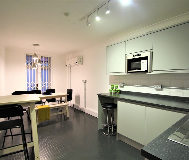 3 Orchard Court, St Augustines Yard - Image 5