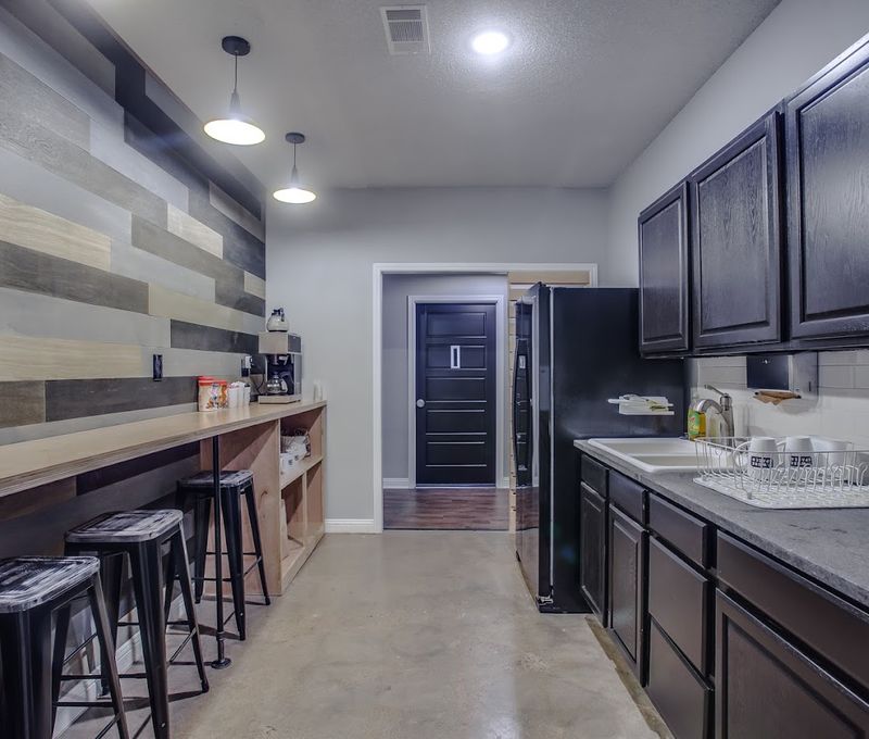 5805 64th Street 5805 64th Street, Lubbock - Image 6