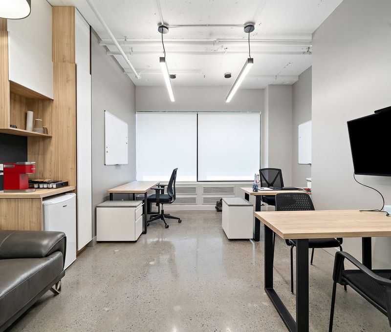 4950 Queen Mary Rd 4950 Queen Mary Rd, Montreal - Image 2