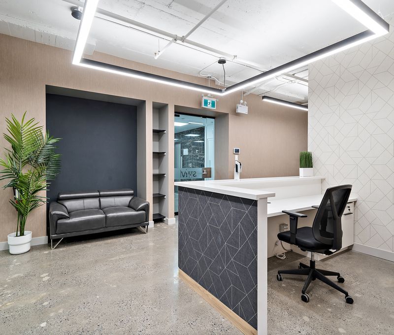 4950 Queen Mary Rd 4950 Queen Mary Rd, Montreal - Image 1