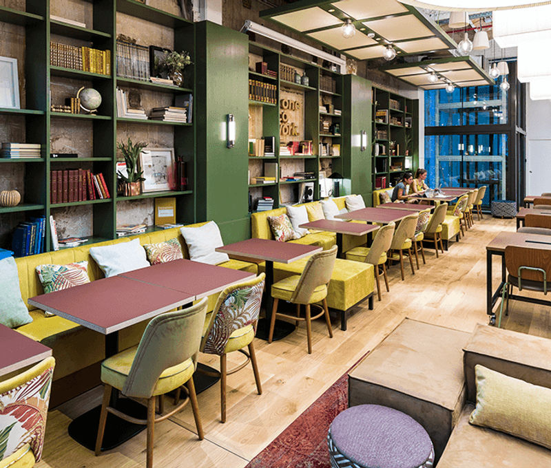 9 Carrer D'estruc, Barcelona - Image 4