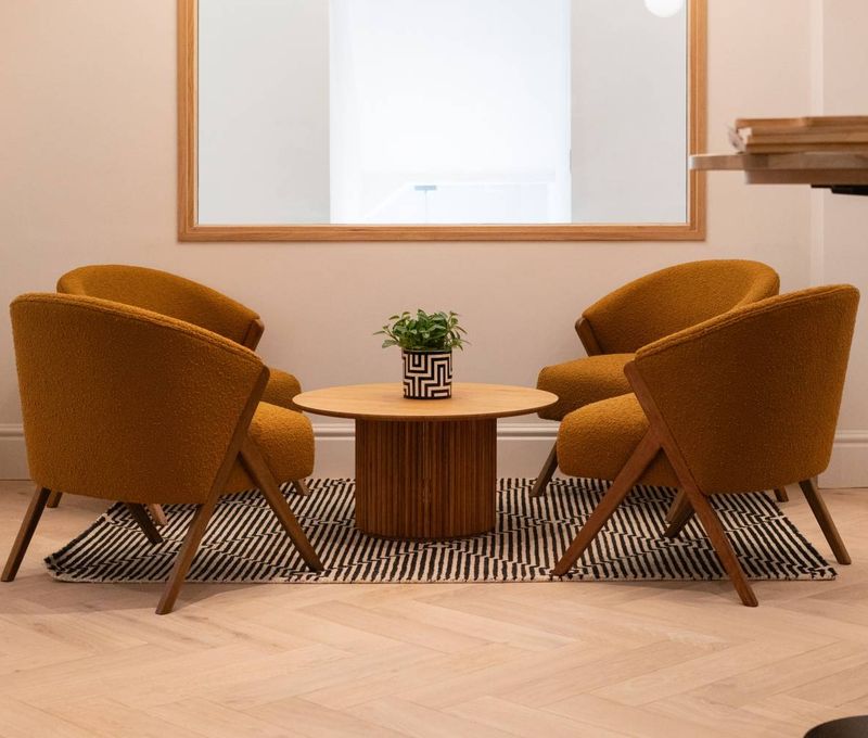321 Oxford Street, Greater London - Image 9