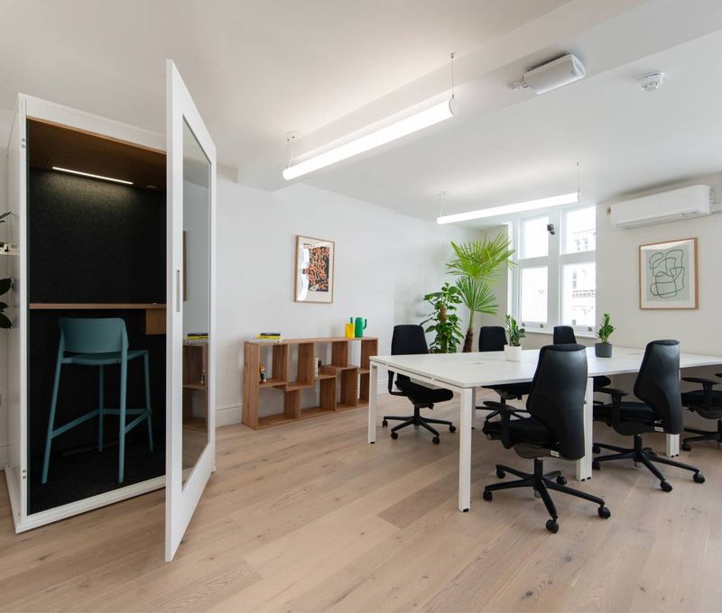 321 Oxford Street, Greater London - Image 5