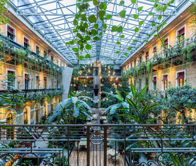 26 Király Utca, Budapest - Image 14