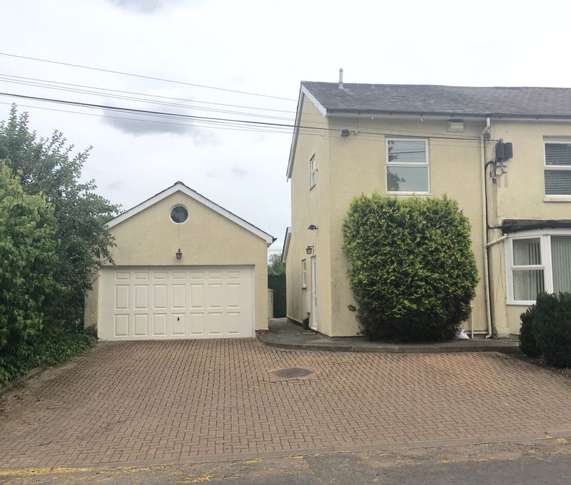4 Tongham Road, Farnham - Image 2