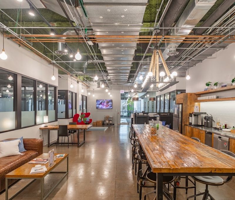 1165 N Clark St 1165 N Clark St, Chicago - Image 8