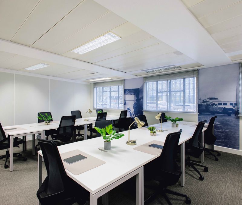 Beehive Ring Road, Crawley - Image 2