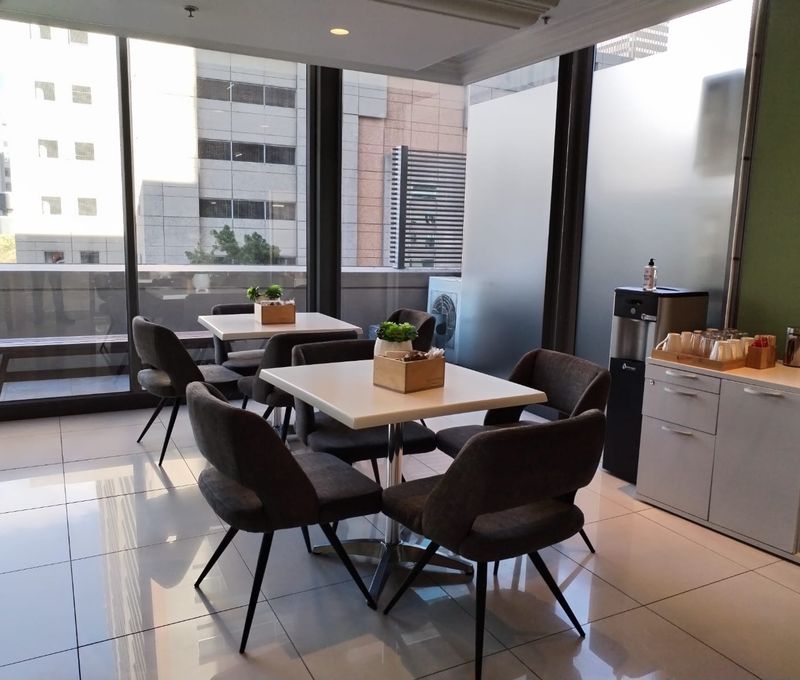 24 Hans Strijdom Avenue 24 Hans Strijdom Avenue, Cape Town - Image 3
