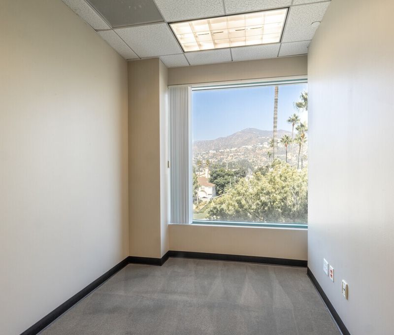 1010 North Central Avenue 1010 North Central Avenue, Glendale - Image 2
