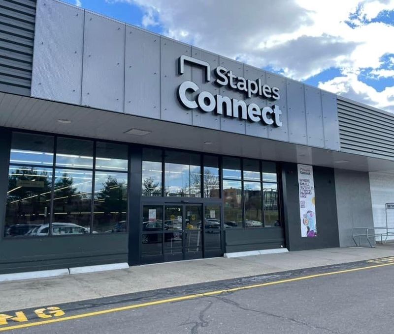 186 Alewife Brook Parkway Fresh Pond Mall, Cambridge - Image 7
