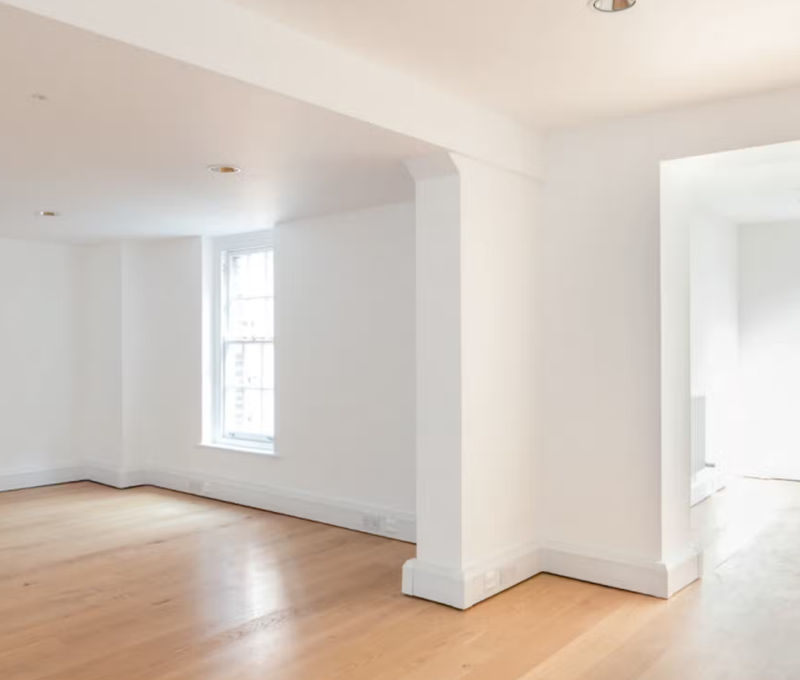 20 Foubert's Pl, Carnaby - Image 2