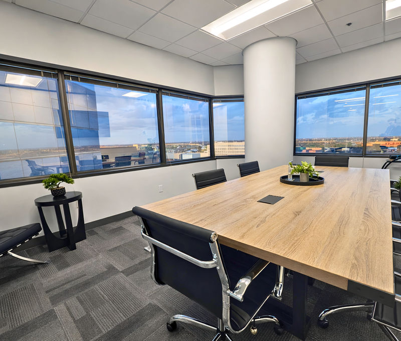 440 Louisiana Street, Houston - Image 2