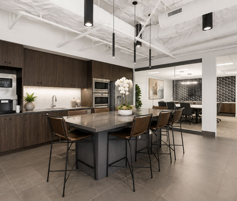 9465 Wilshire Boulevard, Beverly Hills - Image 3