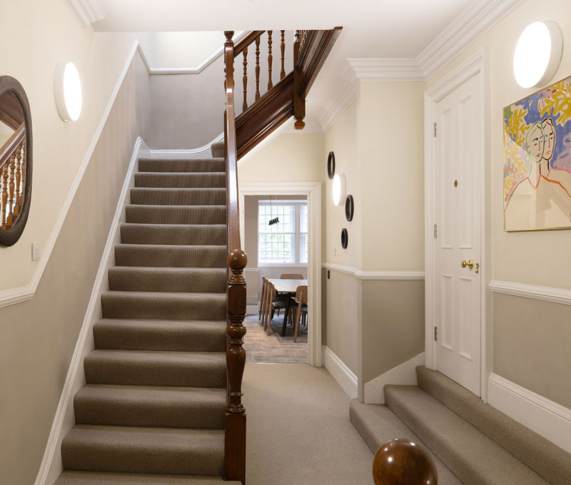 132 Buckingham Palace Road, Greater London - Image 7