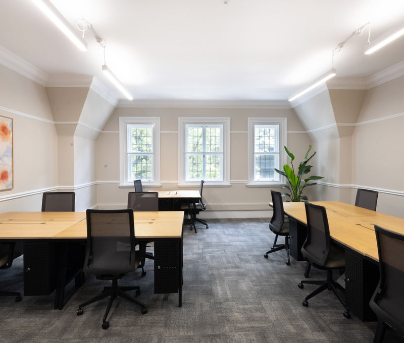 132 Buckingham Palace Road, Greater London - Image 1