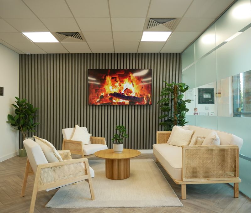 5 Oaks Court Warwick Road, Borehamwood - Image 3