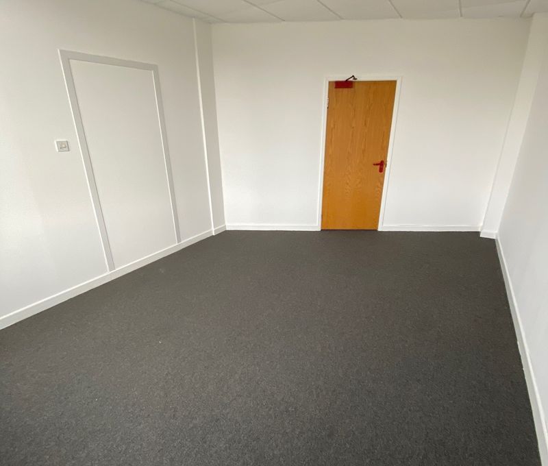 Bath Avenue, Wolverhampton - Image 12