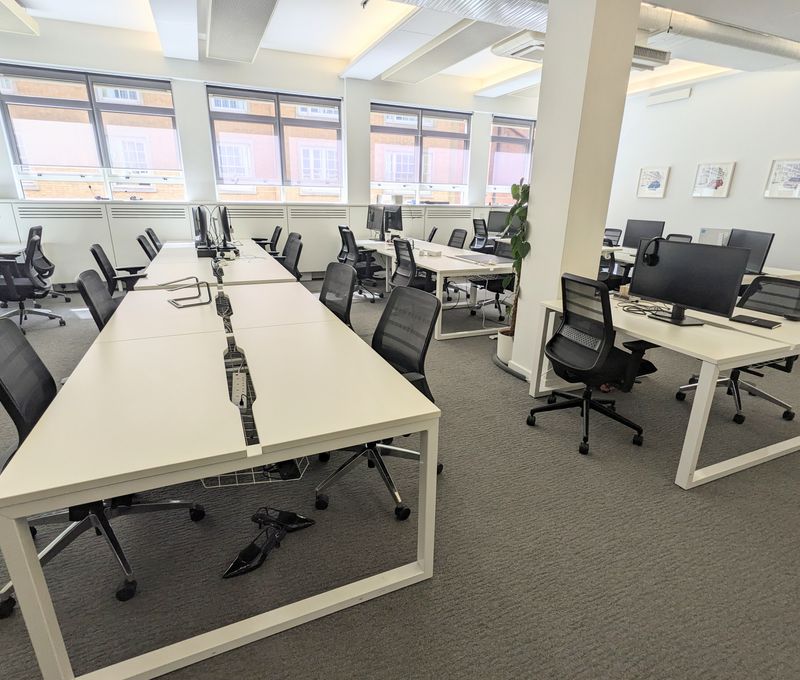 11 Hills Place, Greater London - Image 4