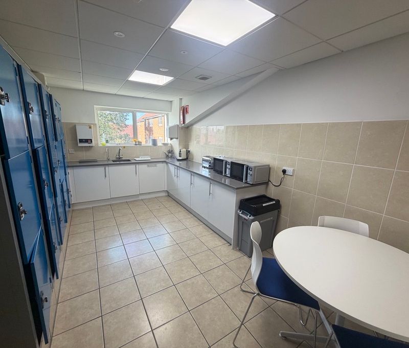 Block 7 Enterprise Way, Edenbridge - Image 3