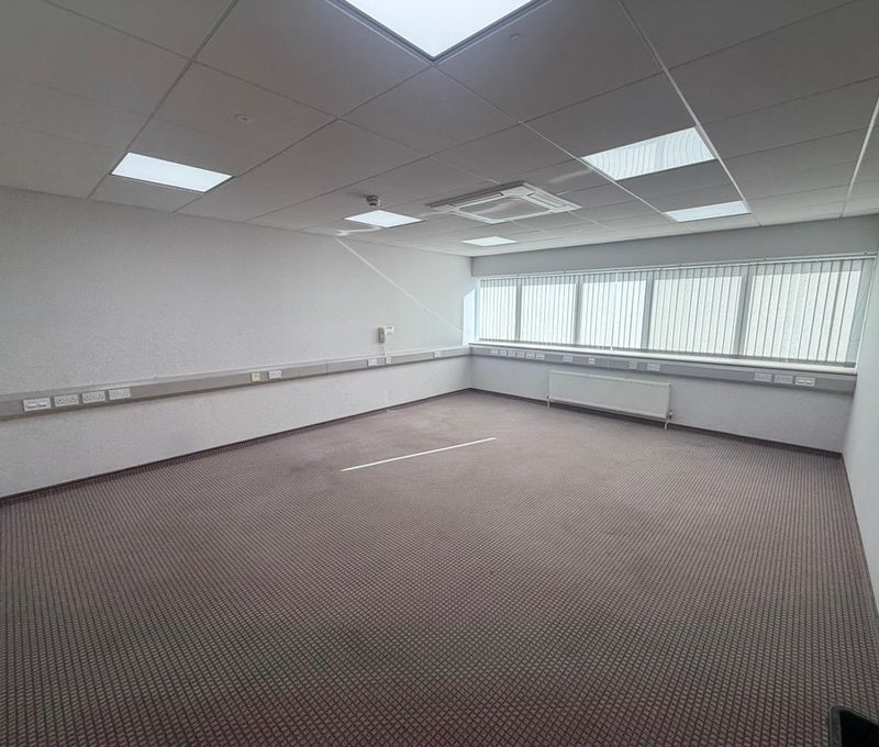 Block 7 Enterprise Way, Edenbridge - Image 5