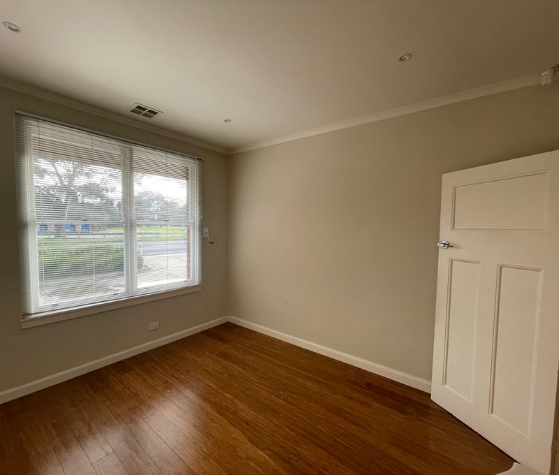 369 Bell Street, Bellfield - Image 3