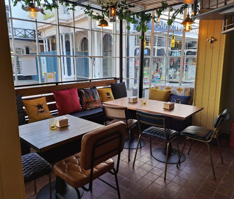 7 The Pantiles, Tunbridge Wells - Image 2