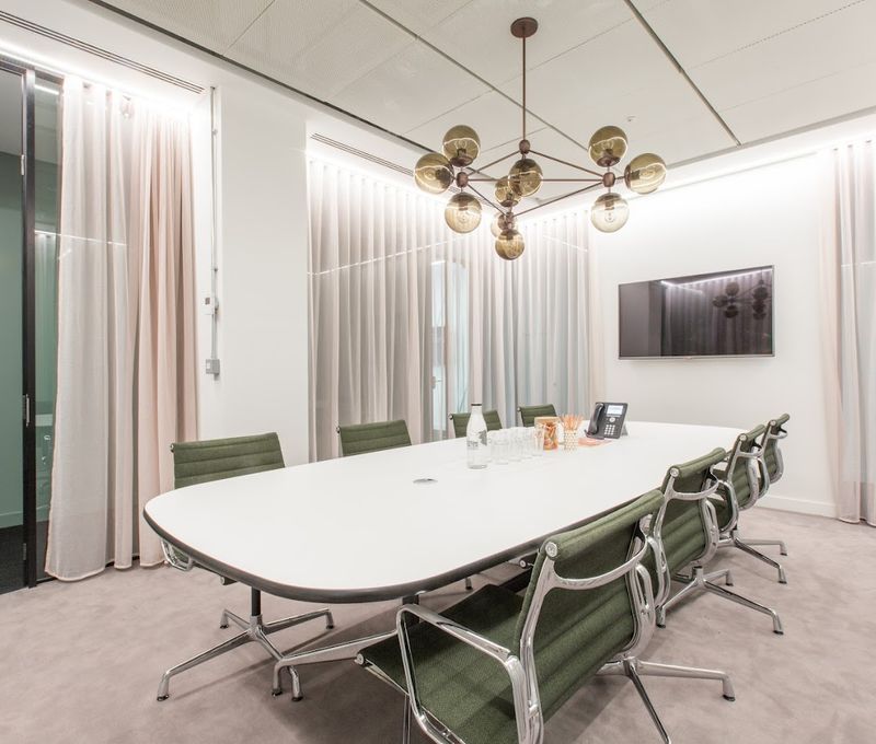 2 Stephen Street, Bloomsbury - Image 2