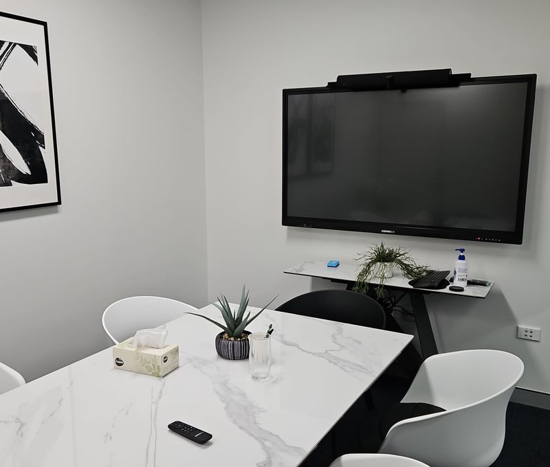 33 Lexington Drive, Bella Vista - Image 3