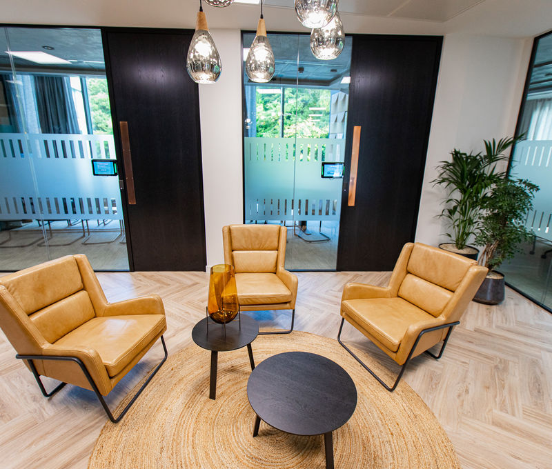 Wellington Way, Surrey - Image 10
