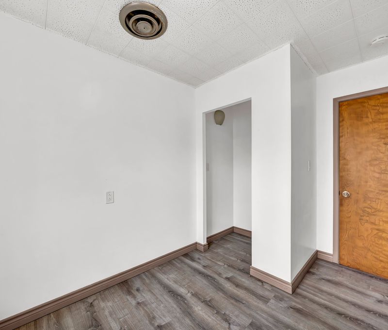 817 Main Street, Niagara Falls - Image 11