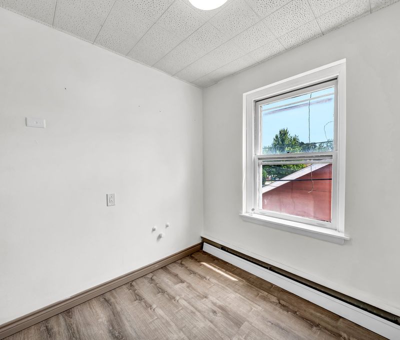 817 Main Street, Niagara Falls - Image 12