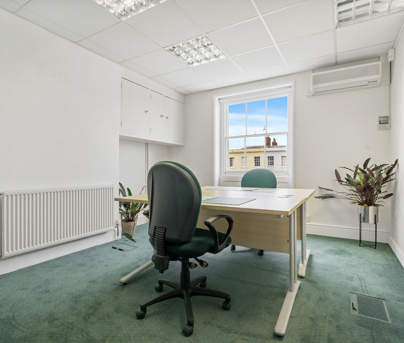 29 Cambray Place, Gloucestershire - Image 5