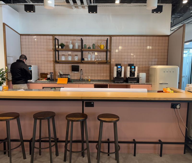 535 Jaffe Road, Causeway Bay - Image 6