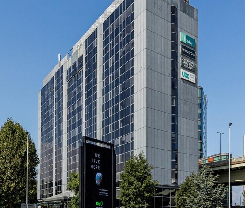 1000 Great West Road, Brentford - Image 11